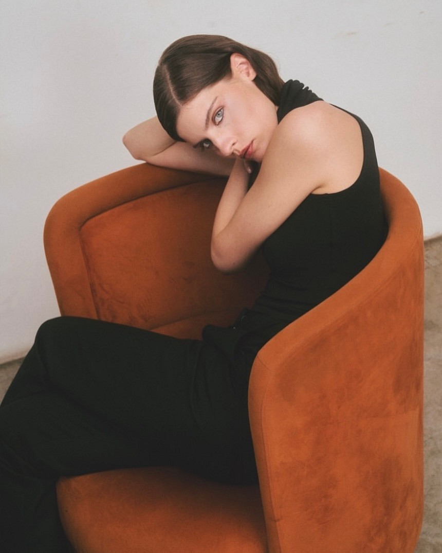 LIZA F thumb 6